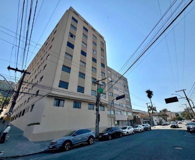 Apartamento à venda Centro de Poços de Caldas. R$200.000,00.